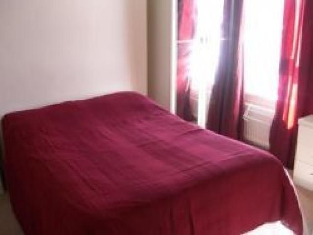 			NEW ON THE MARKET!, 1 Bedroom, 1 bath, 1 reception Flat			 Long Lane, EAST FINCHLEY N2